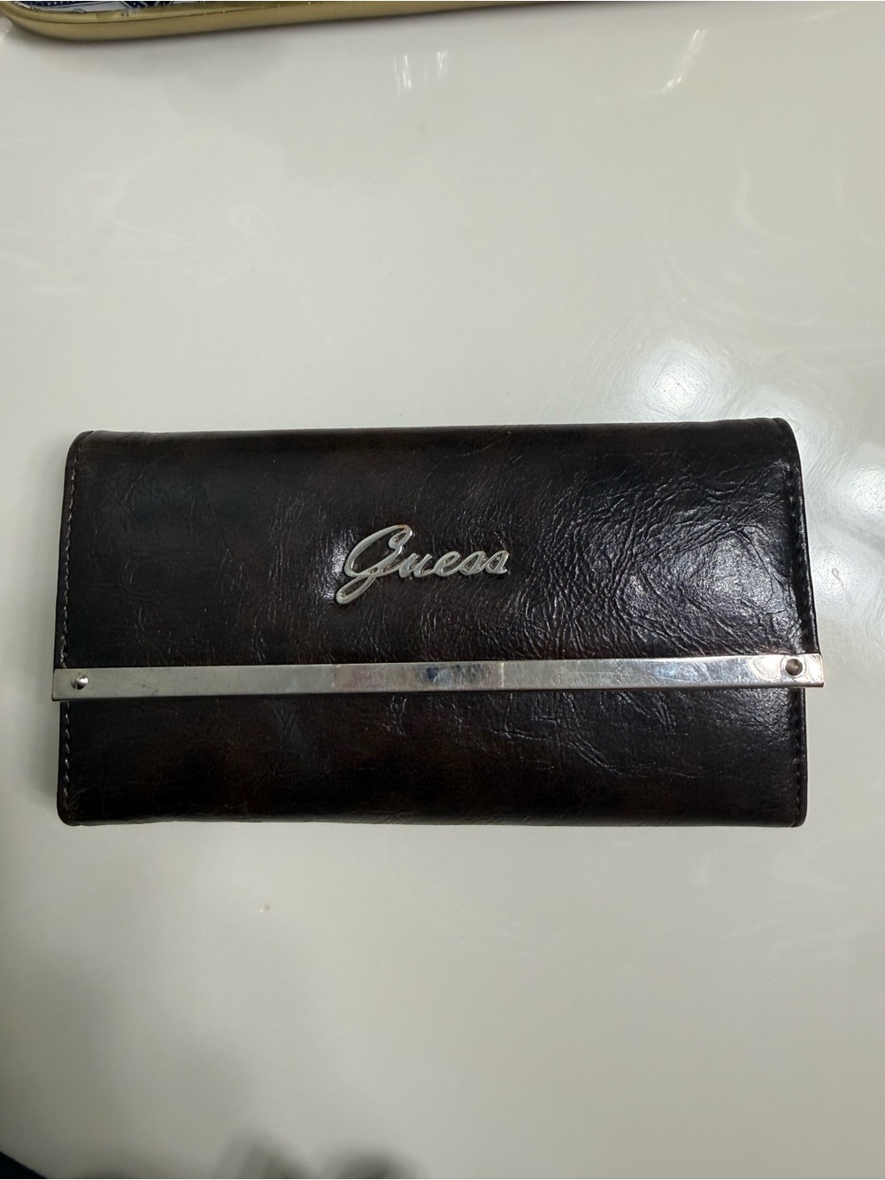Guess WOMENS Dark Brown Leather Key & Card Organizer with Silver Bar